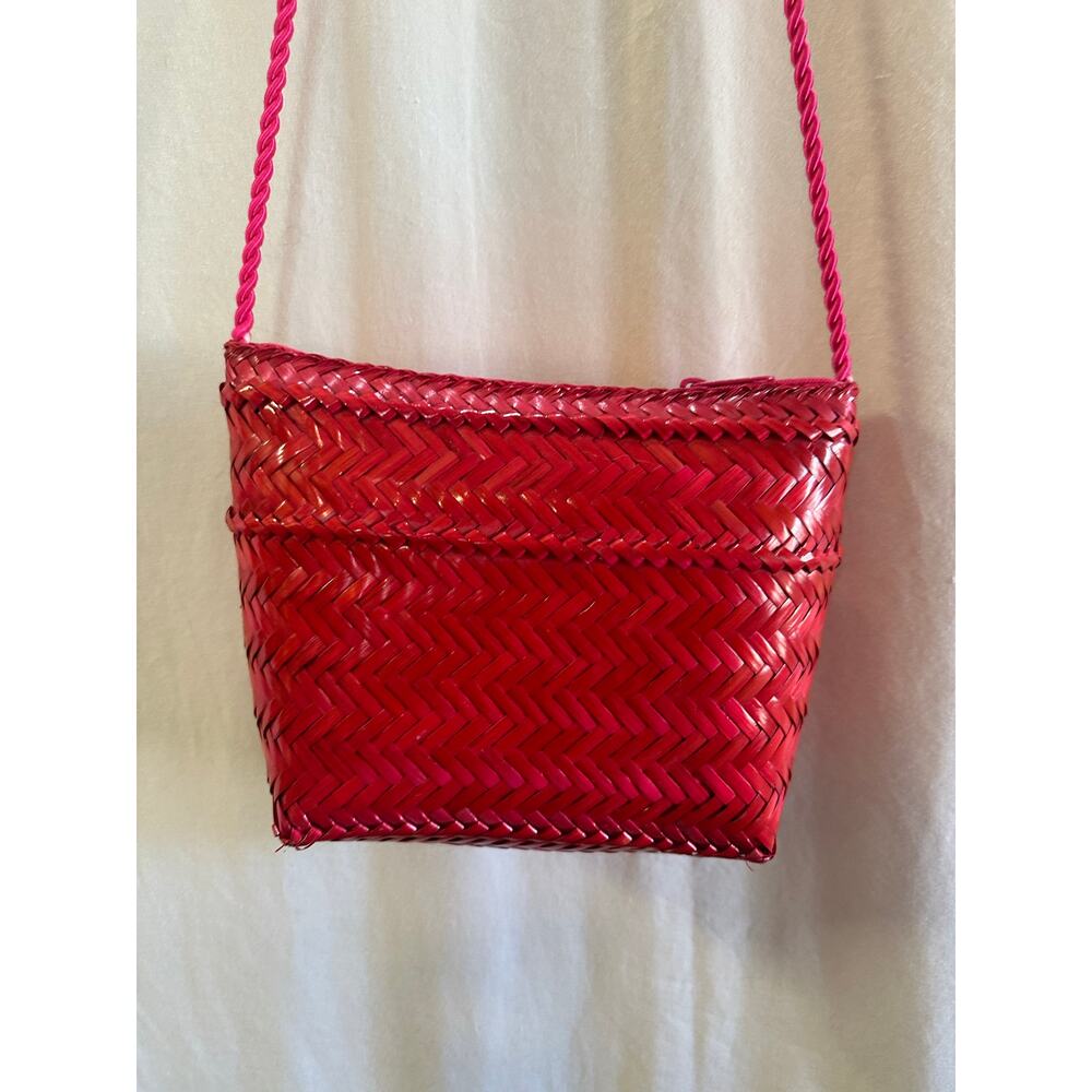 Handwoven Pink Mini Crossbody – Handmade
